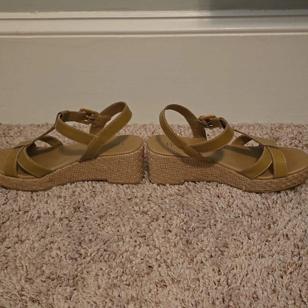 J.Jill Women's Tan Wedge Sandals EUC Size 7 (0718)
